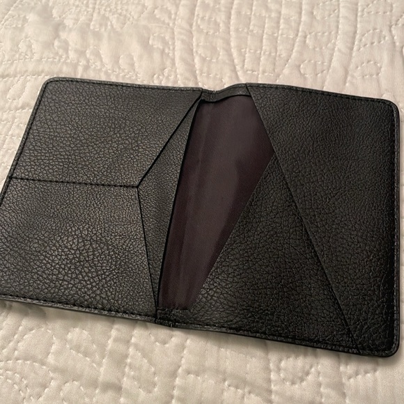 GARTNER Studio PASSPORT Holder Black Looks Like Leather Excellent Condition - Picture 4 of 9